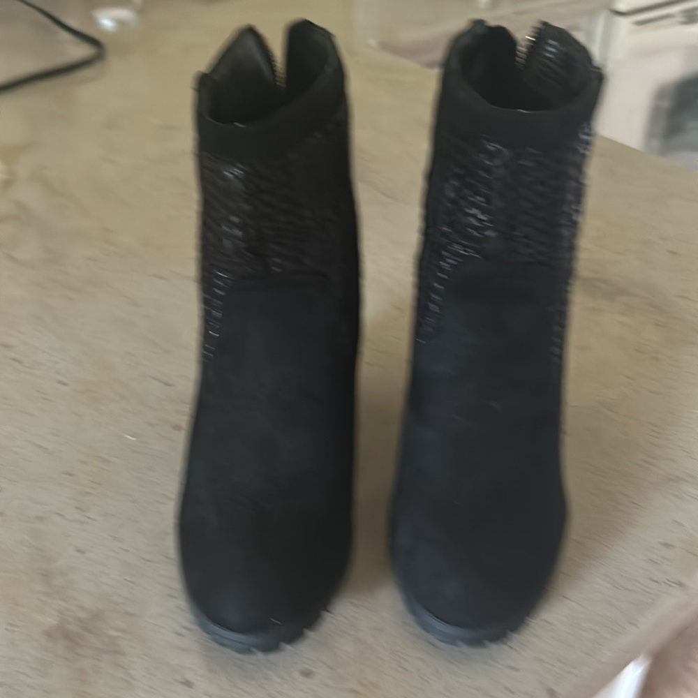 Juicy couture sweater boots size 7 - Picture 4 of 4